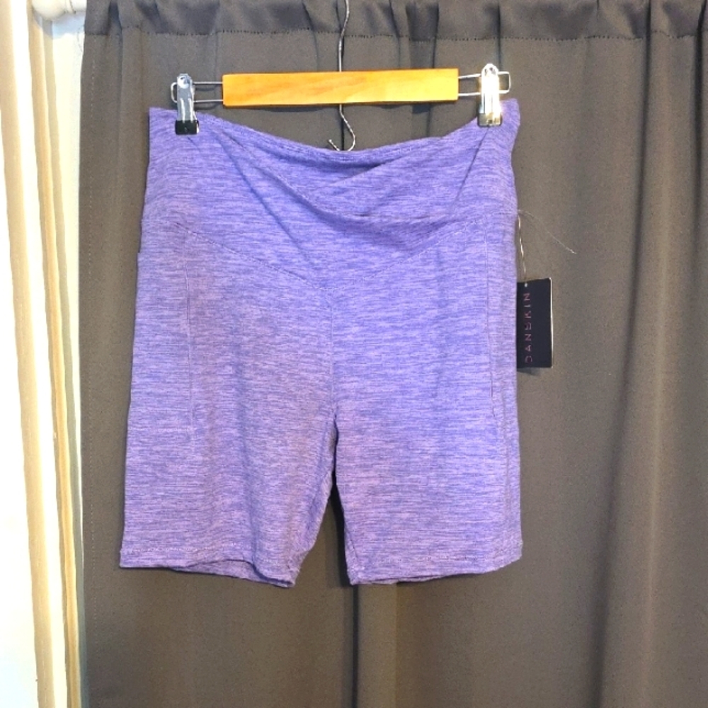 NWT Danskin Womens Bike Shorts Purple Heather Pockets Athletic Yoga Comfort Sz L